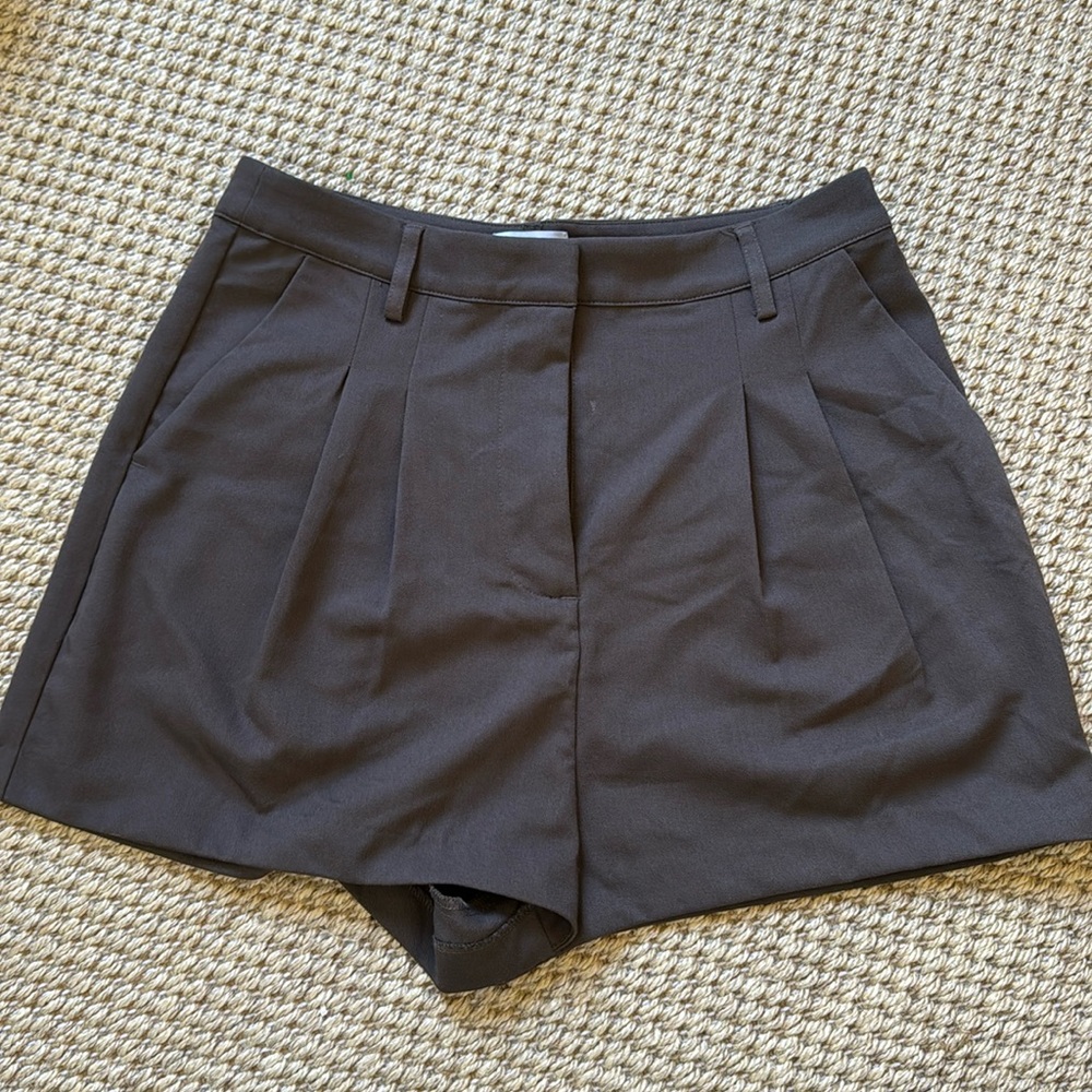 Claire Rose X Na-Kd pleated shorts chocolate brown